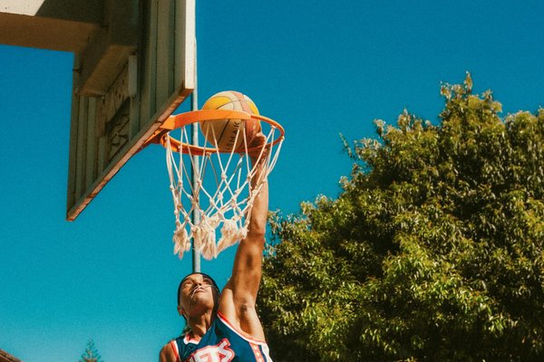 Derrière les coulisses d'un match de basket universitaire